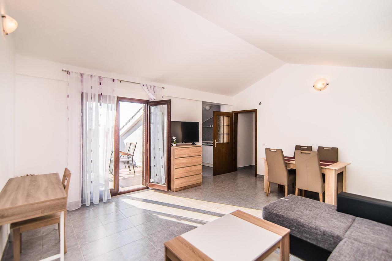 Apartments Dino Пореч Экстерьер фото