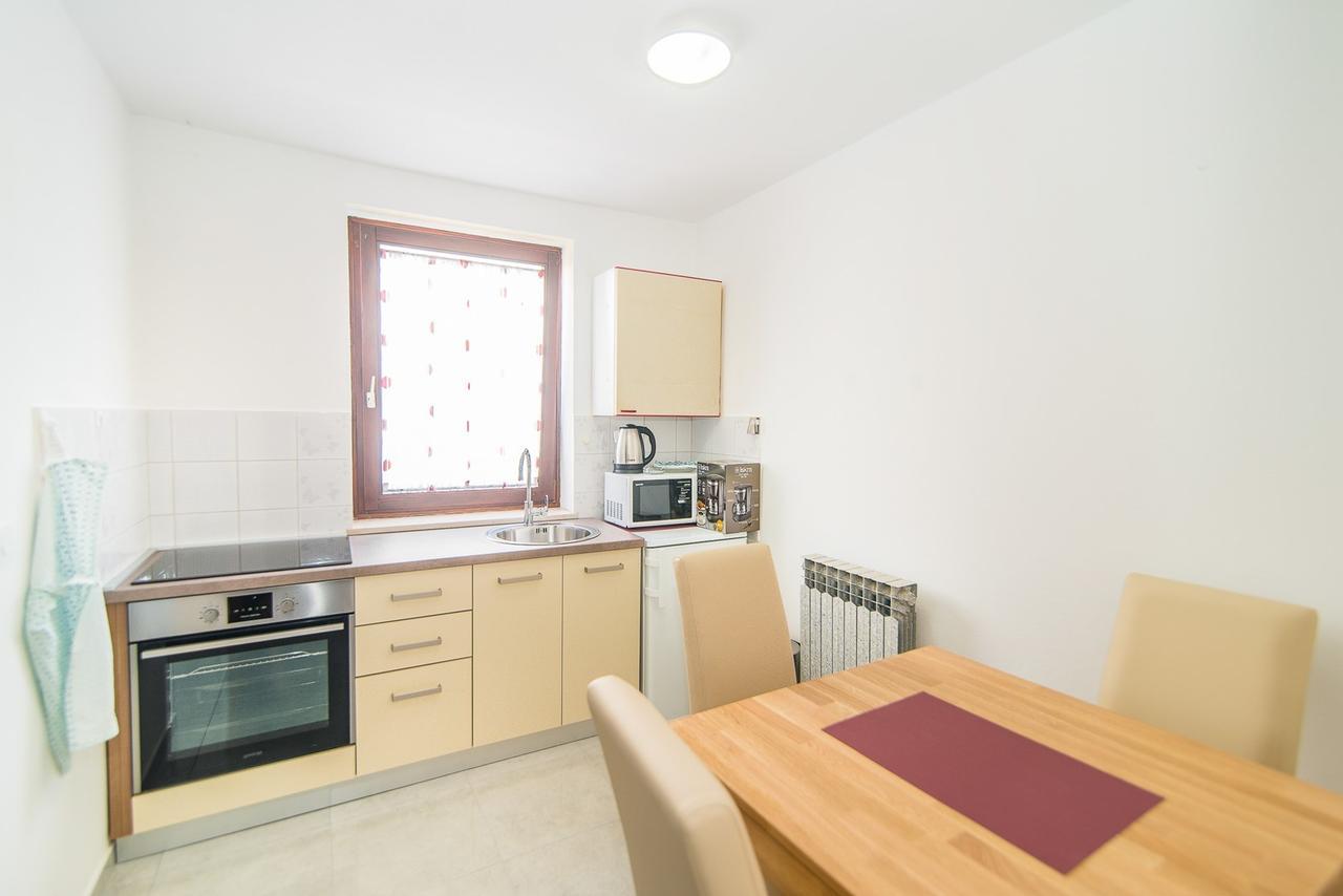 Apartments Dino Пореч Экстерьер фото